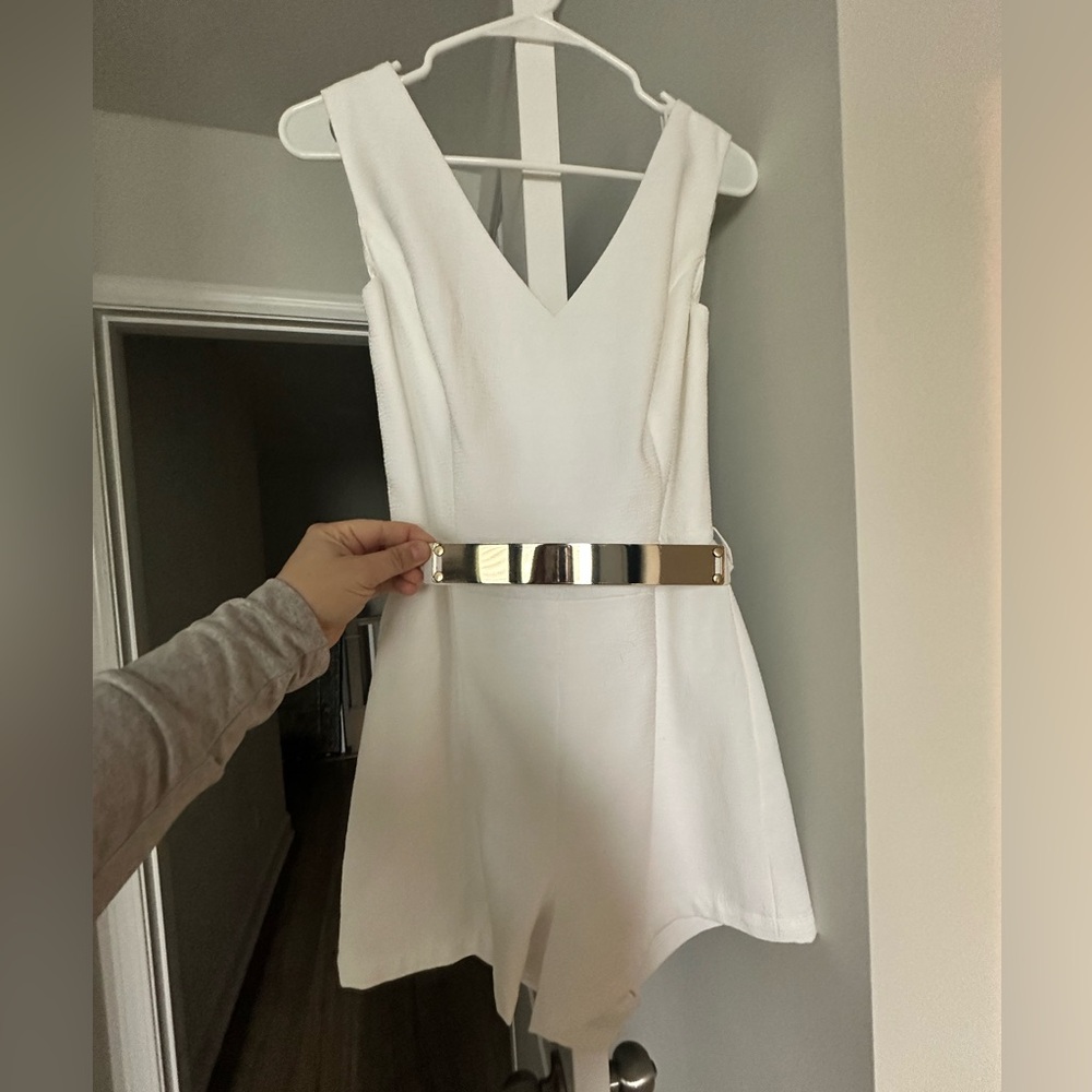 Miss Selfridge dressy romper with removable snap belt

Tag: US 8, EU 40, UK 12